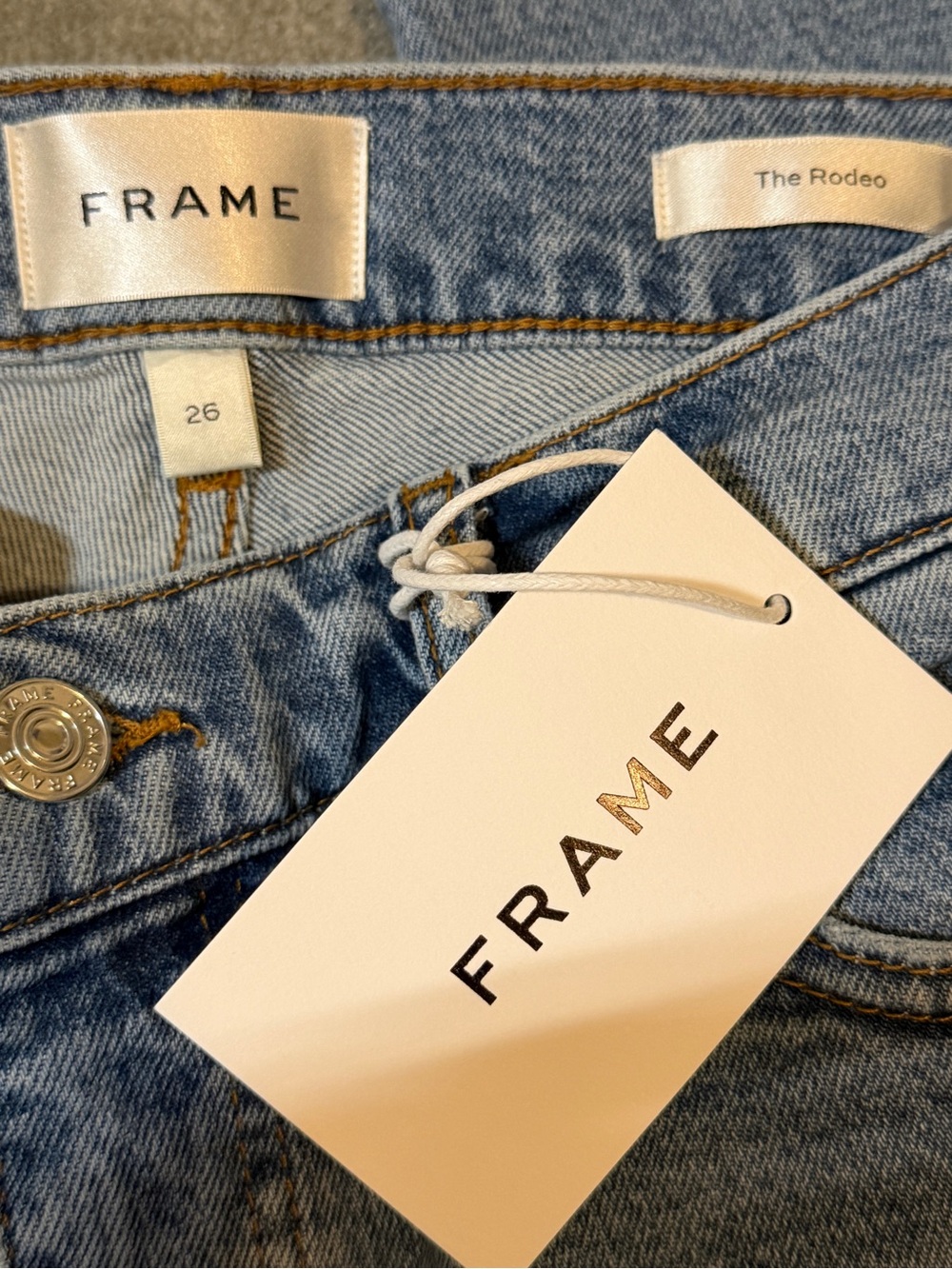 Frame - The Rodeo Jeans - Size 26 - Wide-Leg Bootcut - Light Wash 33” Inseam NWT - Picture 6 of 10